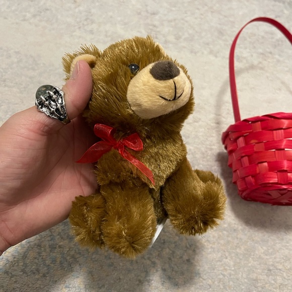 Like New Holiday Gift Super Cute Furry Bear In The Basket Brown & Red 6” X 5” - Picture 3 of 8